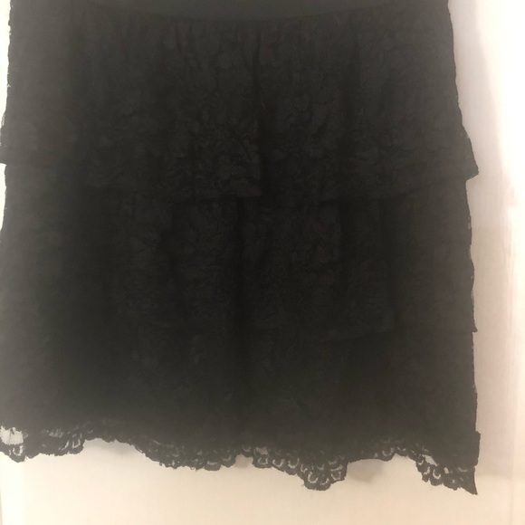 Womens lace ruffle skirt - Picture 3 of 9